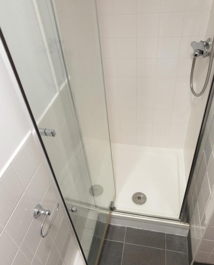 Ensuite For Ireland Students Only, - Sk Apartment *