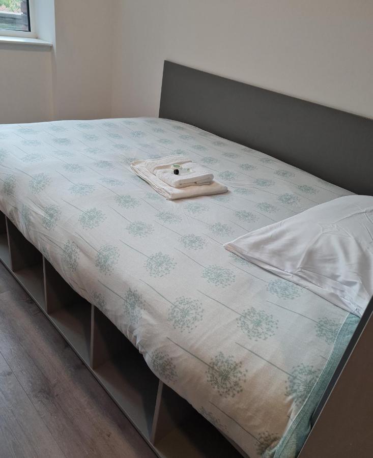 Ensuite For Ireland Students Only, - Sk *